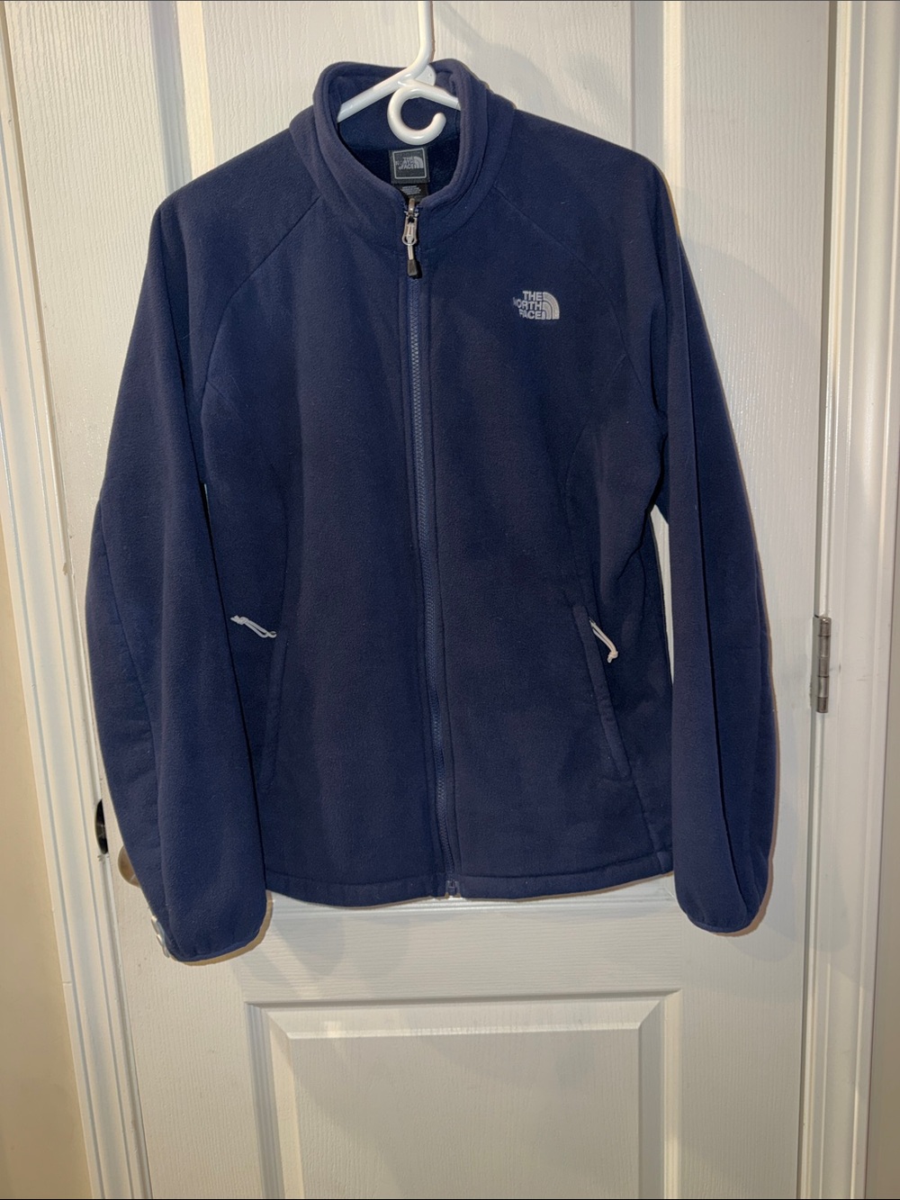 WOMEN’S NAVY BLUE THE NORTHFACE ZIP UP FLEECE JACKET SIZE LARGE